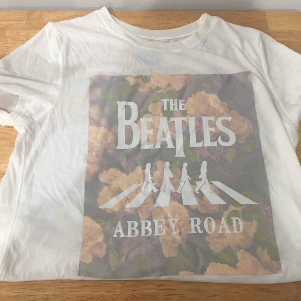 host pick 🎉🎉🎉🎉NWT Beatles Abbey Road t-shirt - Picture 6 of 13